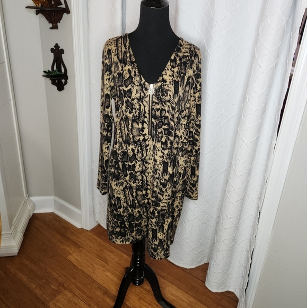 Michael Kors Chetah Print Sweater Dress Size Medium